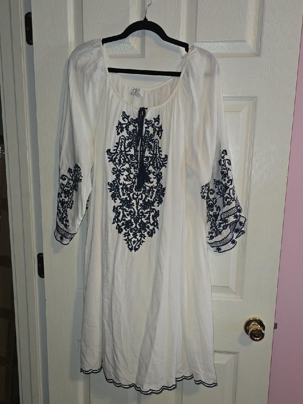 Dainty Embroidered Long-Sleeve‎ Peasant Dress — Navy on White